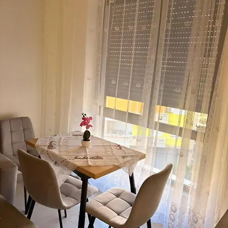 Tira Homes - Sol Appartement Tirana